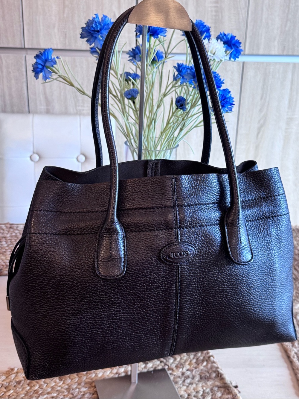 Authentic Tod's D Classic Black Pebbled Tote Shoulder Bag Italy